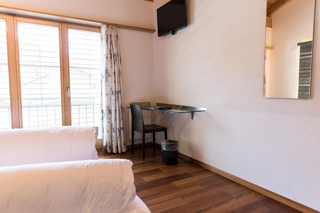 Schnider Bed&Breakfast Und Cafe Vals Ngoại thất bức ảnh